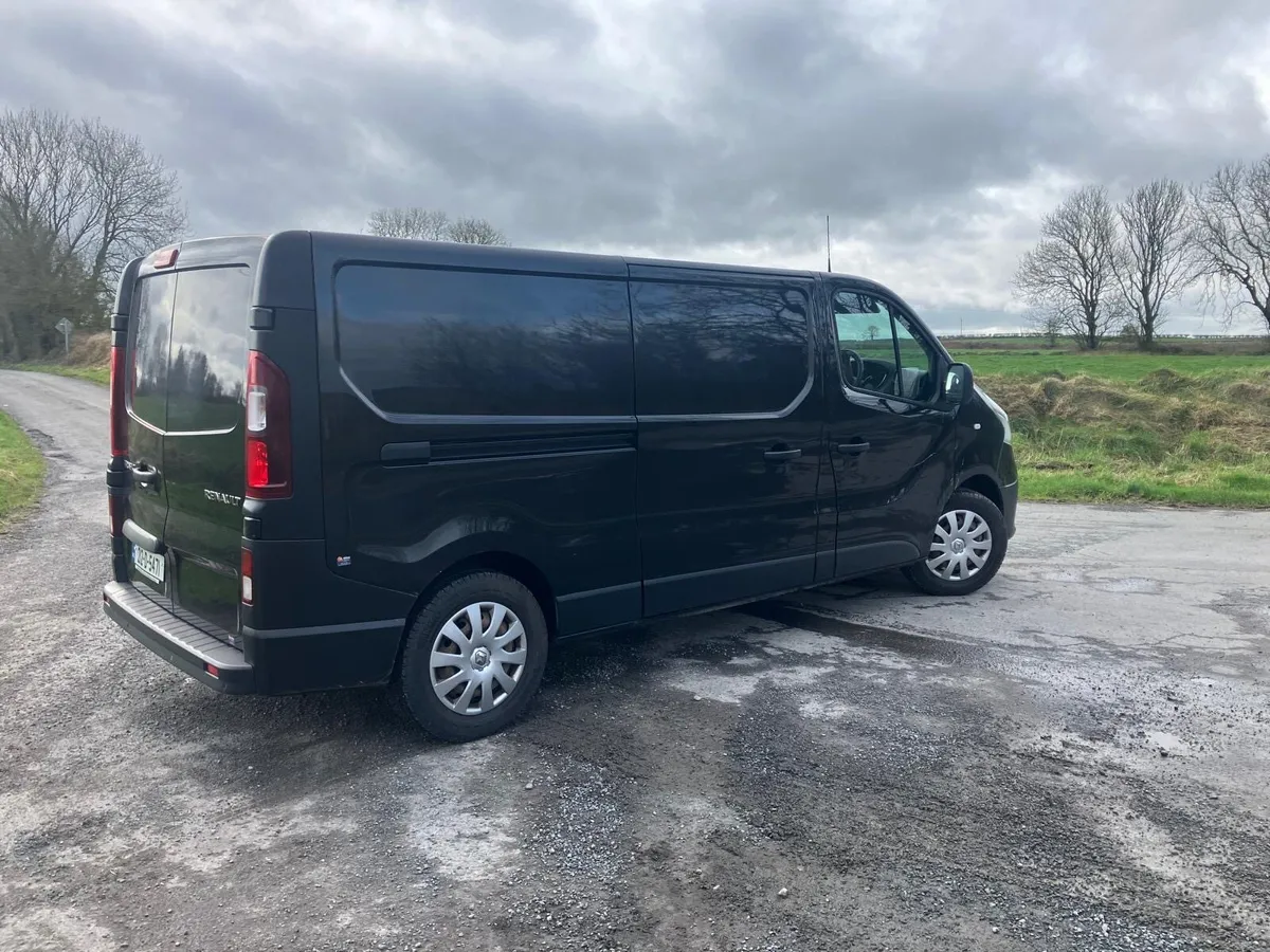 Renault Traffic - Image 3