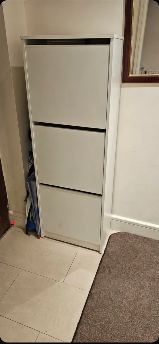 Shoe Cabinet - Image 1