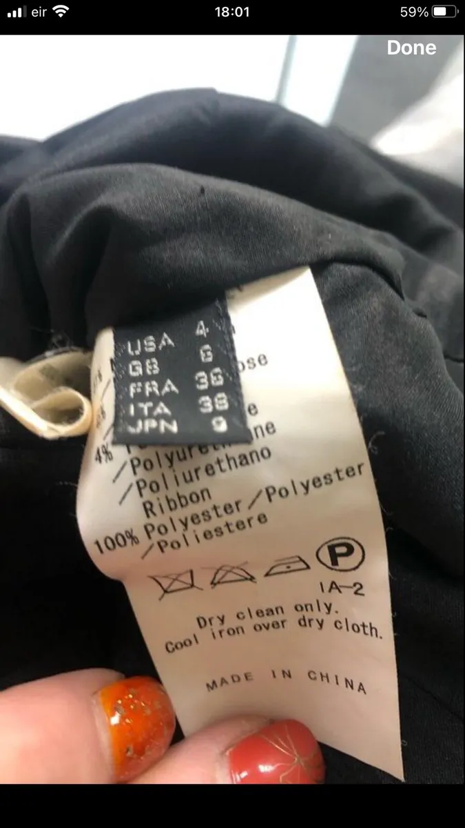 Ladies two piece suit €40 - Image 4