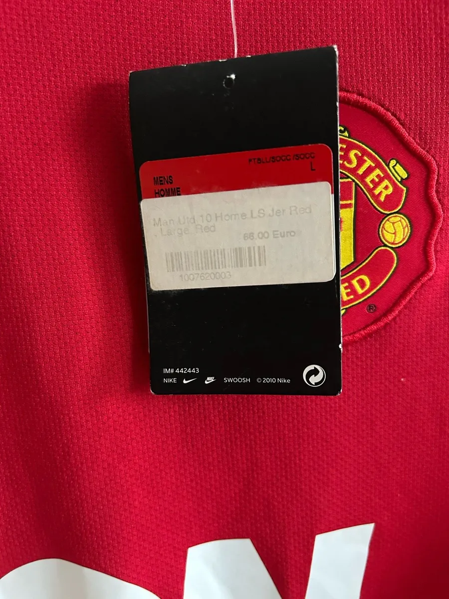 Signed Manchester United Jersey - Image 2
