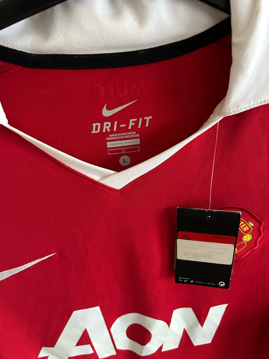 Signed Manchester United Jersey - Image 3