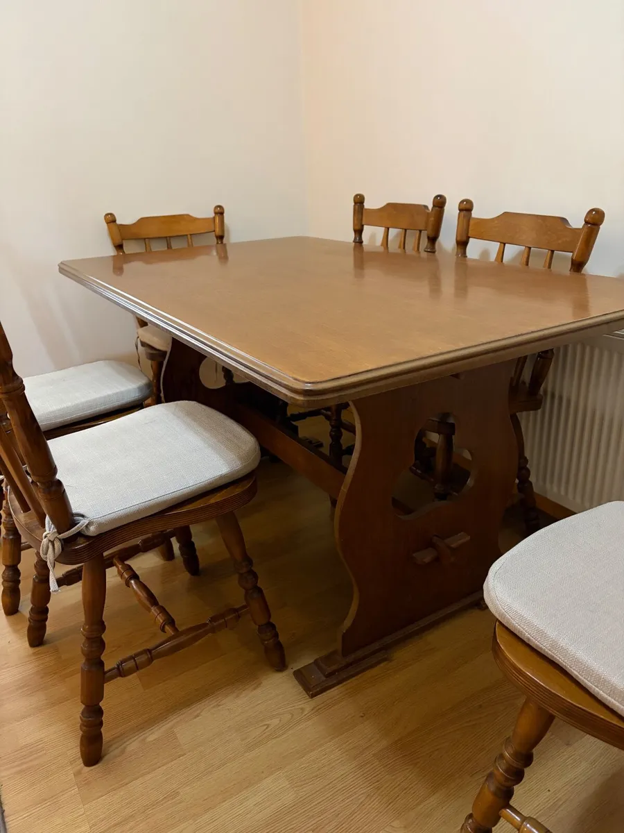 Mahogany Dining Room Table and Chairs - Image 3