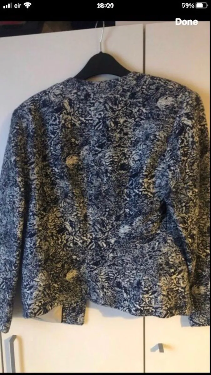 Ladies stunning blazer size 10 €10 - Image 2