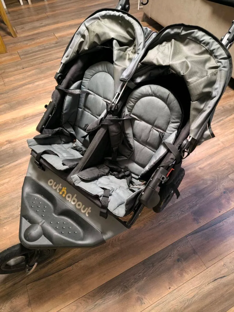 Double buggy out n about V4 - Image 2