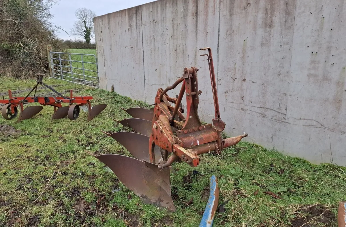 4 furrow plough - Image 1