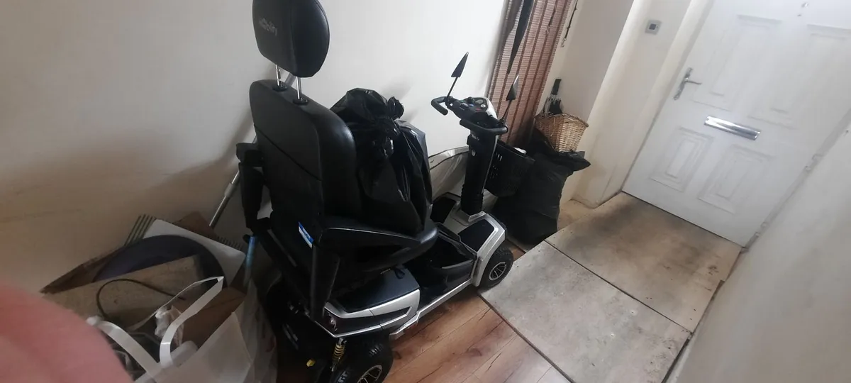 Mobility scooter - Image 1