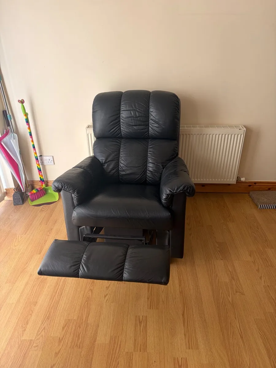 Black Leather Recliner Chair - Image 2