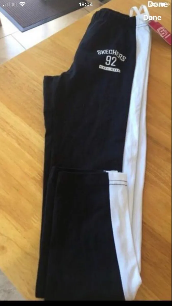 Girls BNWT sketchers bottoms age 10/11 €6 - Image 2