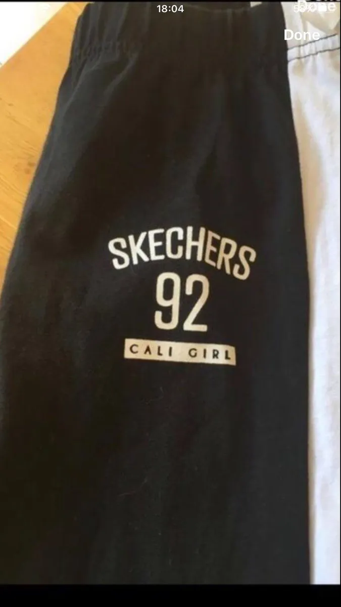 Girls BNWT sketchers bottoms age 10/11 €6 - Image 3
