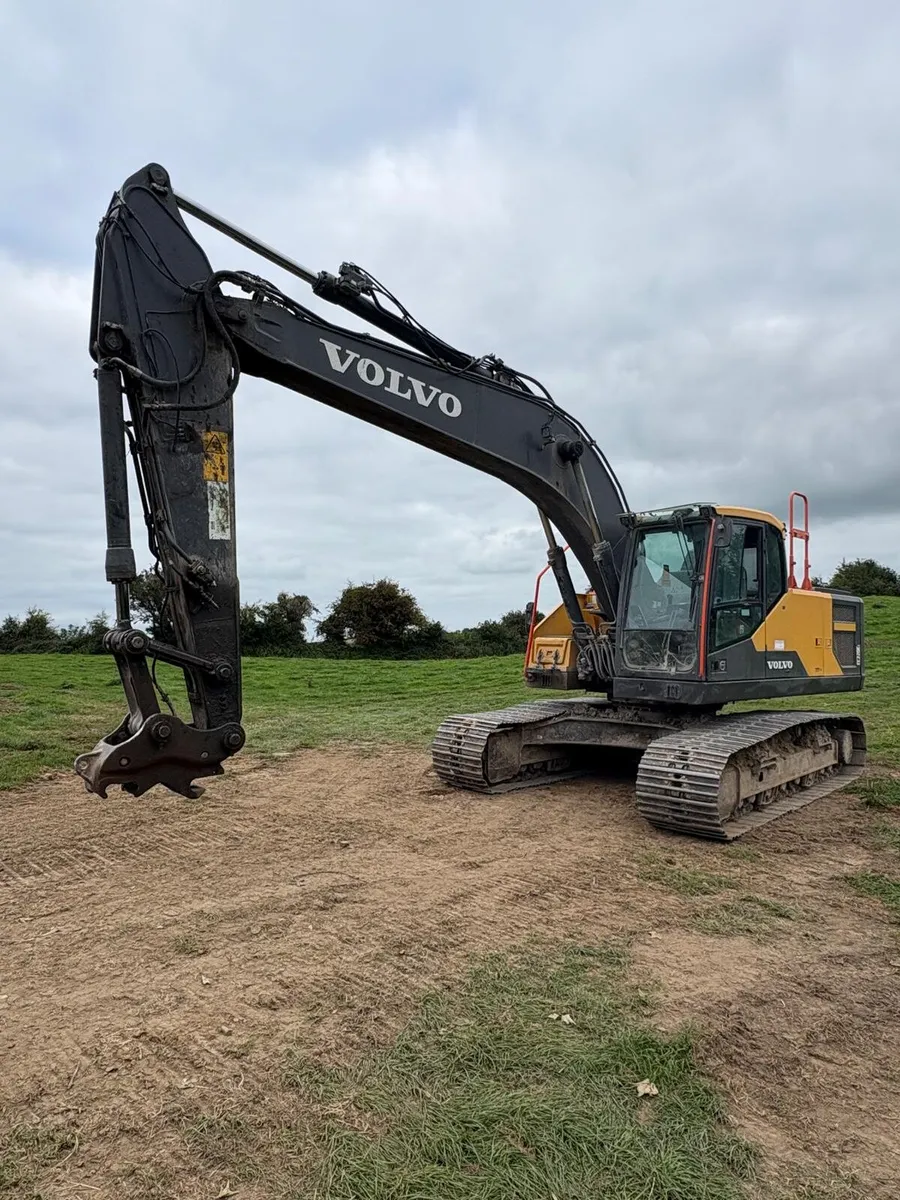 Volvo EC220 EL - Image 1