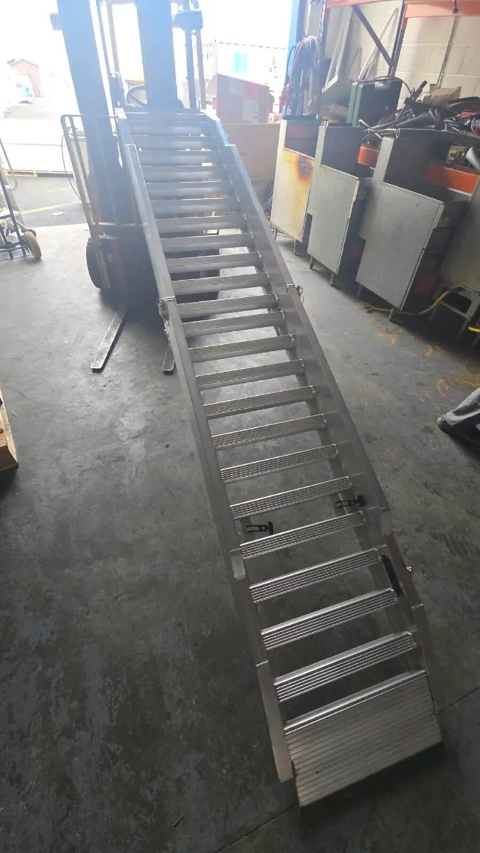 Loading Ramp - Image 4