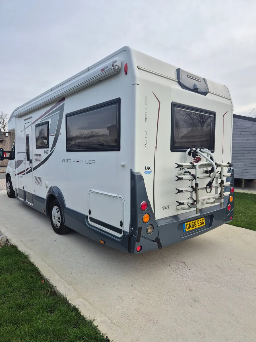 2018  6 Berth  Auto Roller   747 - Image 4