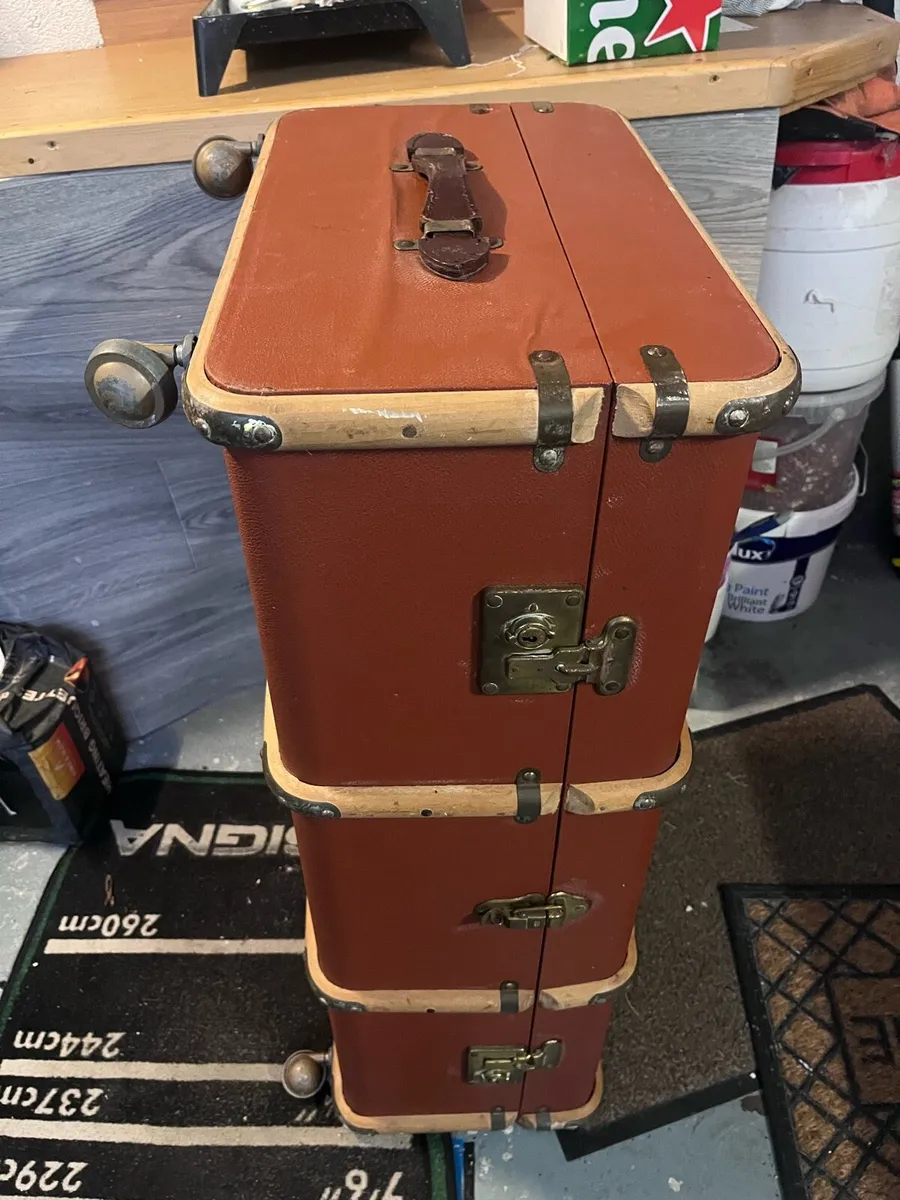 Vintage Travel chest - Image 1