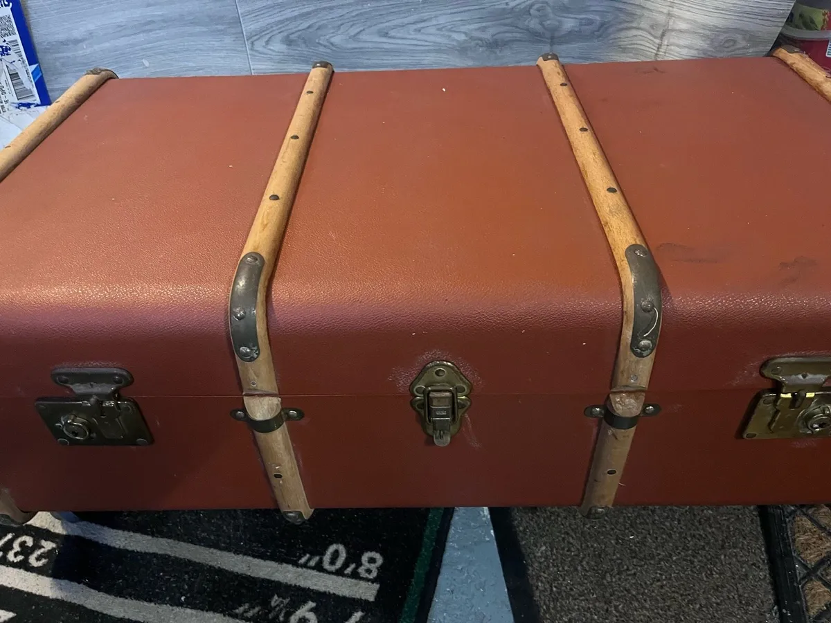 Vintage Travel chest - Image 4