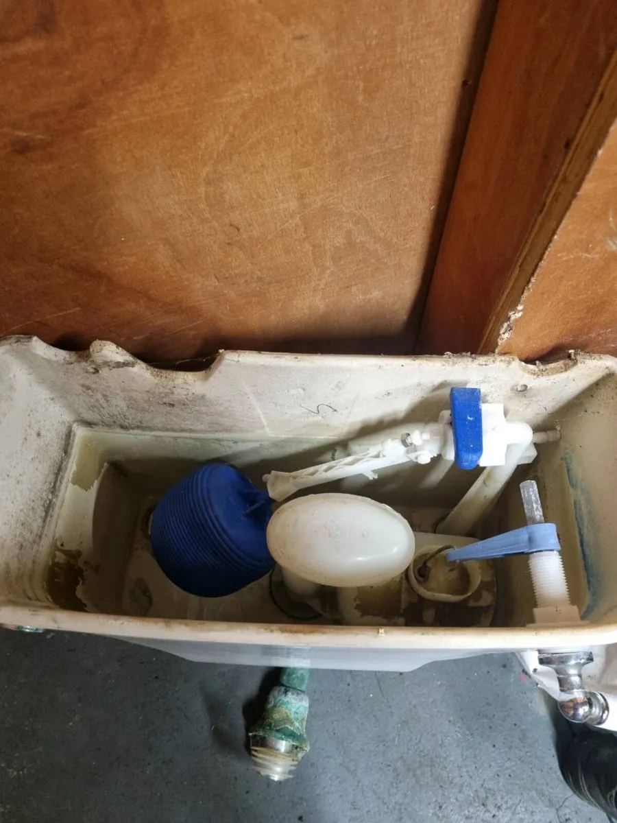 Bathroom cistern - Image 3