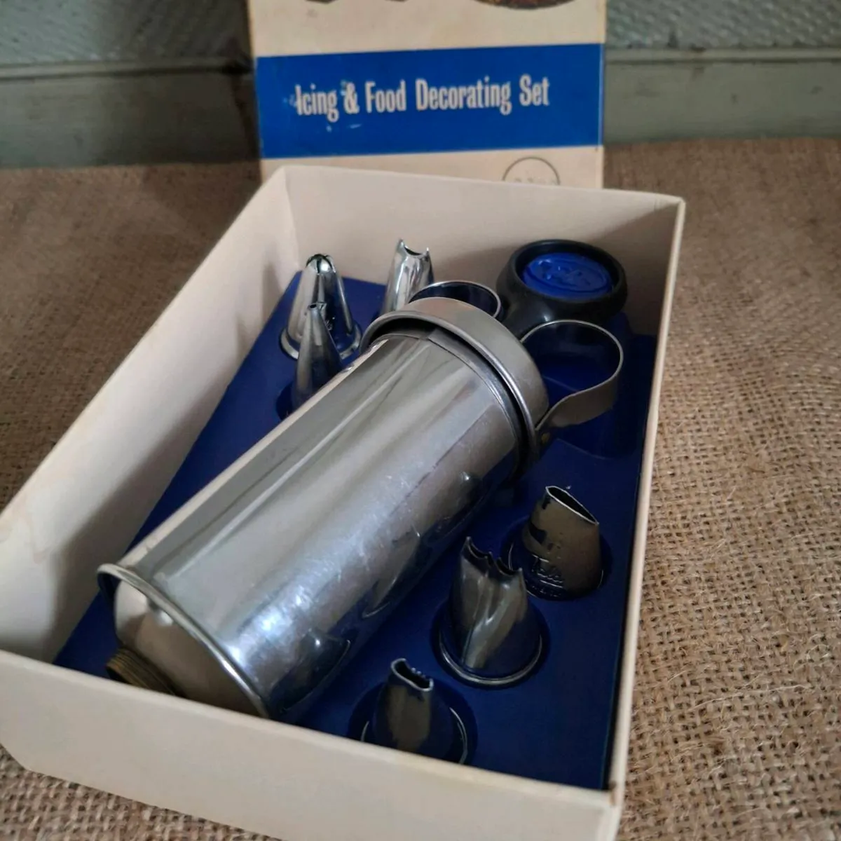 Tala Icing & Food Decorating Set - Image 2