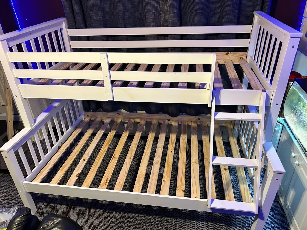 Triple bunk bed frame - Image 2