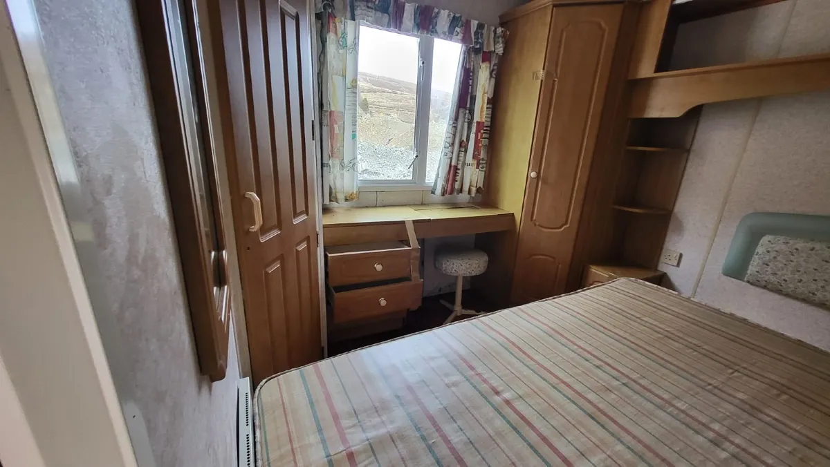 Mobile Home - Image 4