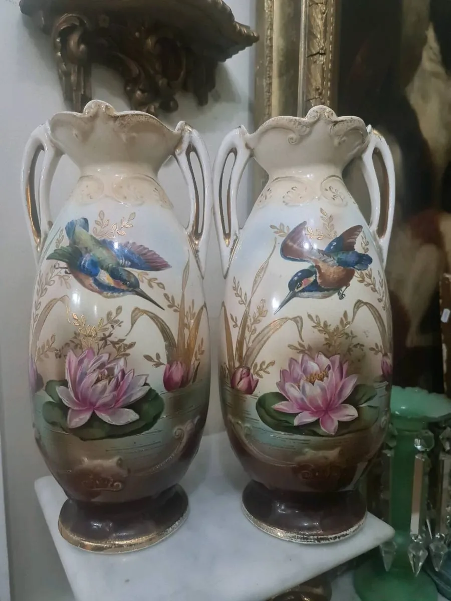 Antique vases POSTAGE AVAILABLE - Image 2