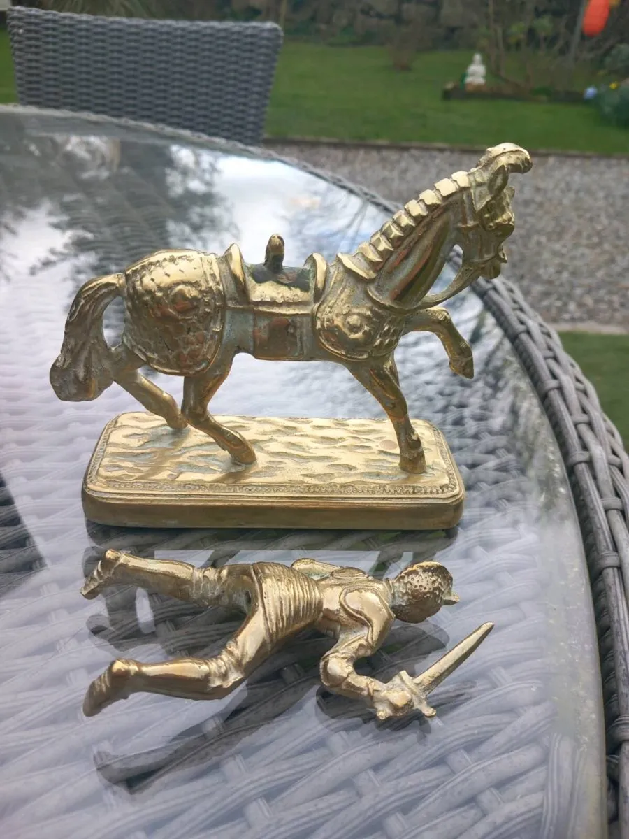 1960s solid brass Knight on horse, D18 post 10e - Image 4