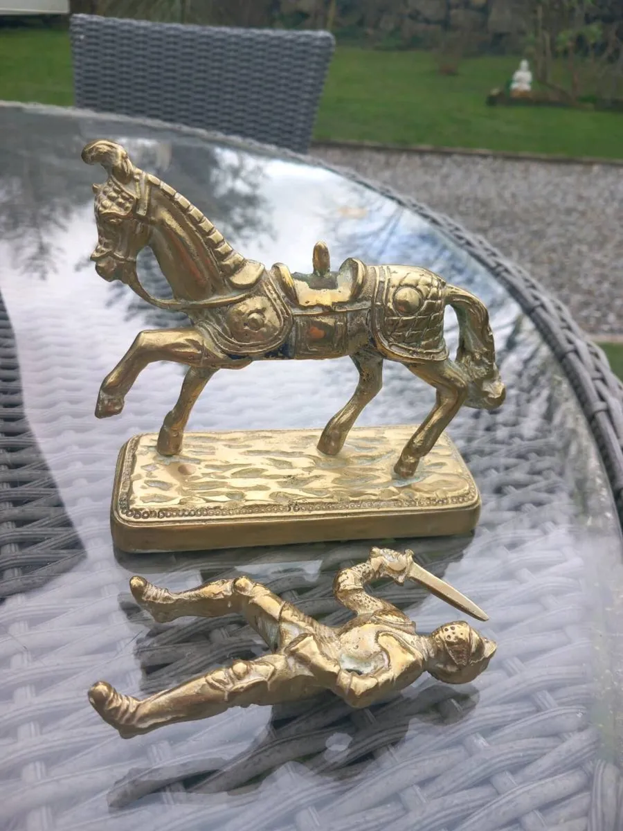 1960s solid brass Knight on horse, D18 post 10e - Image 3