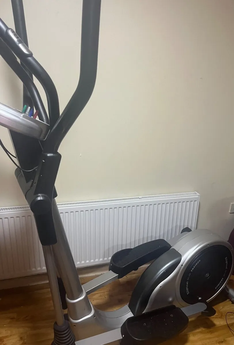 Cross Trainer - Image 1