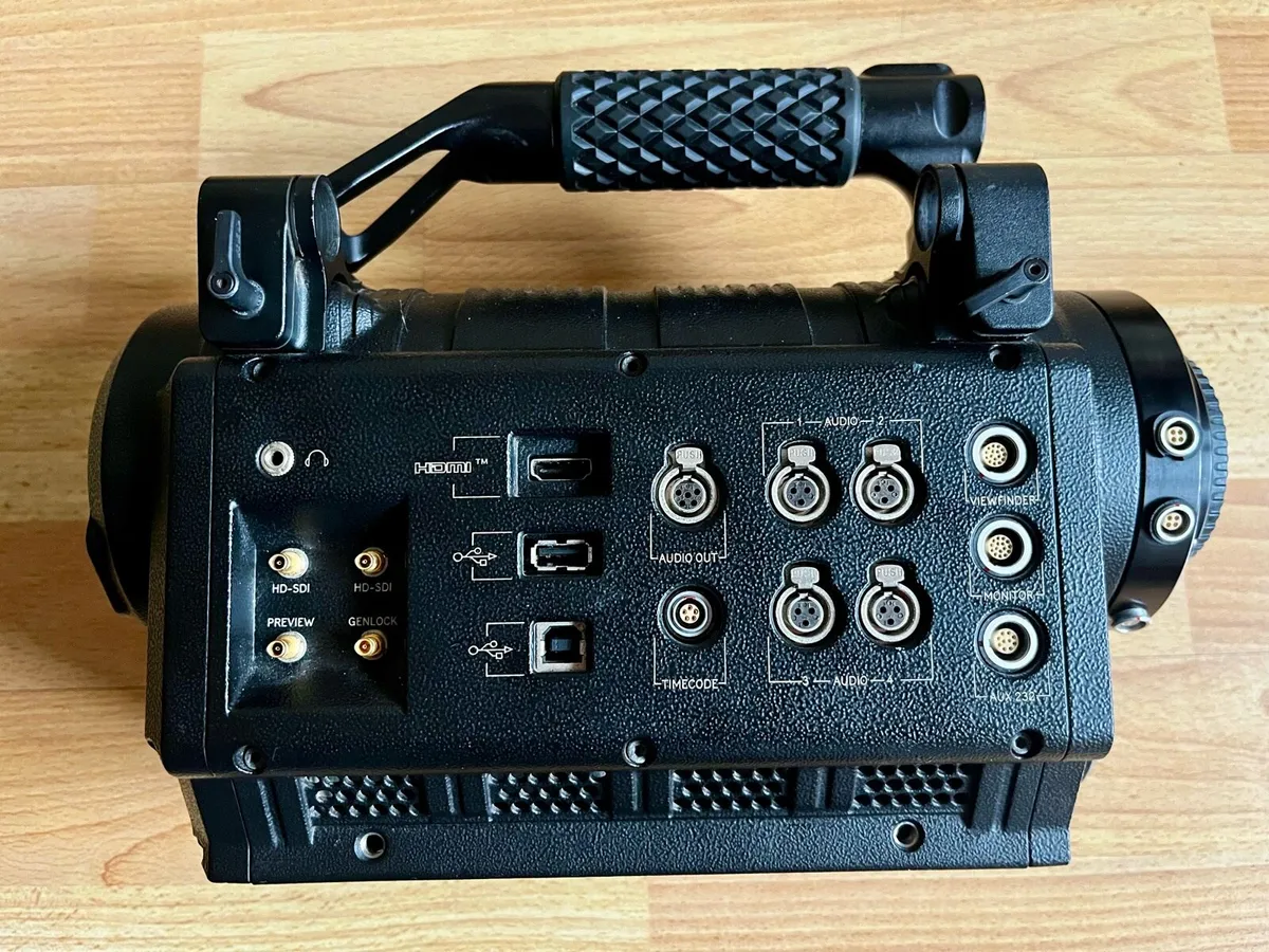 Red One MX 4.5k digital cinema camera - full kit - Image 2