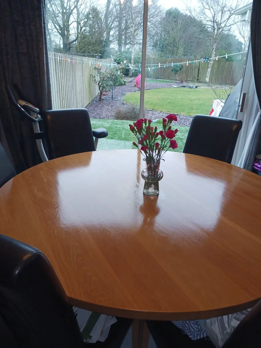 Dining table and chairs - Image 2