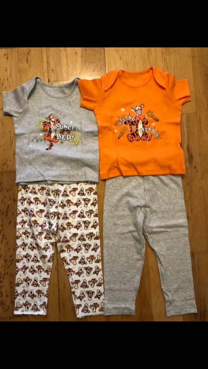 Pijama sets 18-24 months
