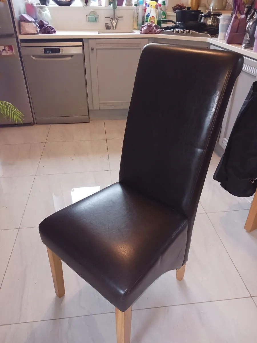 Dining table and chairs - Image 4