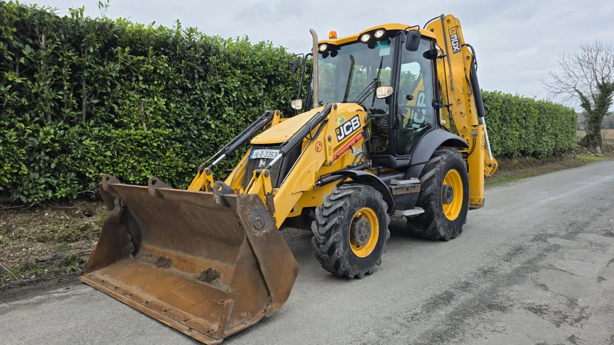 JCB 3CX Sitemaster Manual Gearbox - Image 1