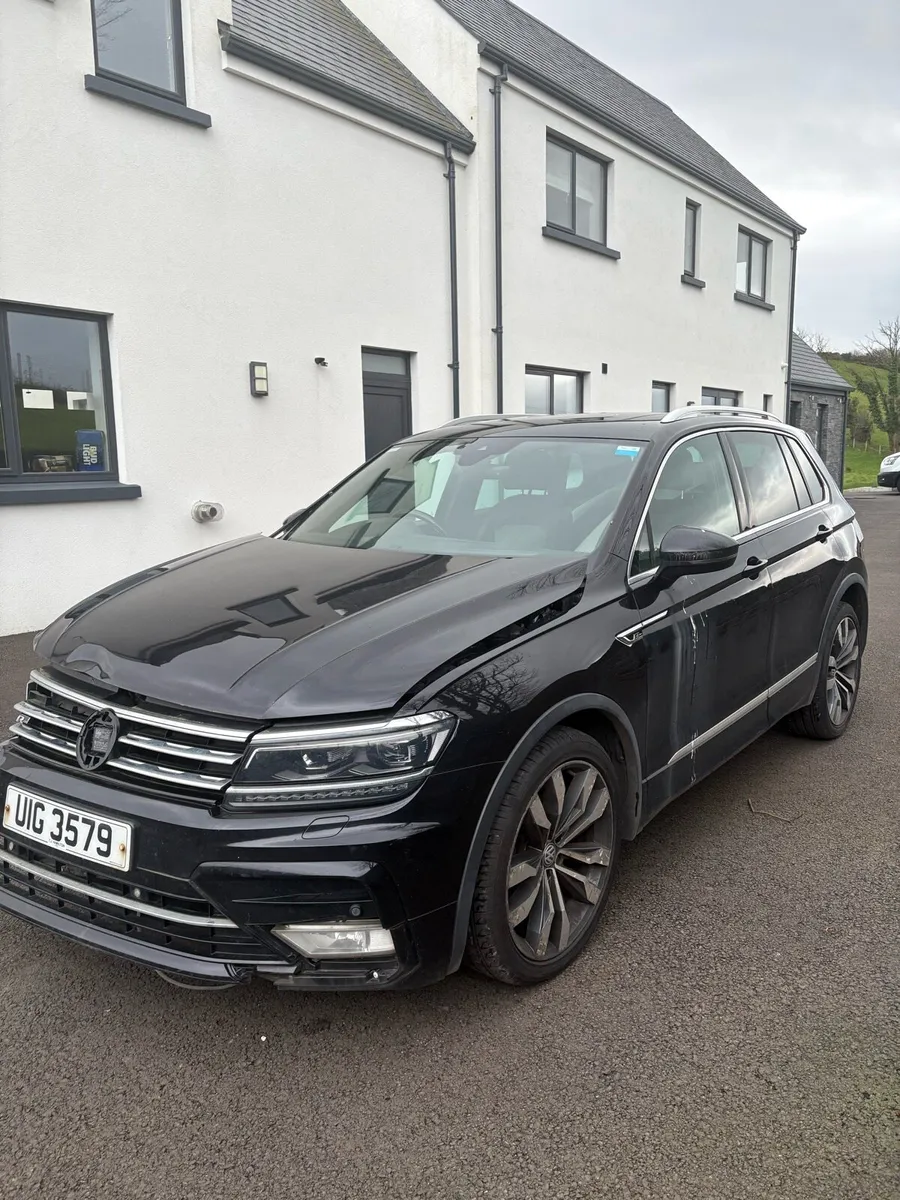2017 Volkswagen Tiguan Rline - Image 1