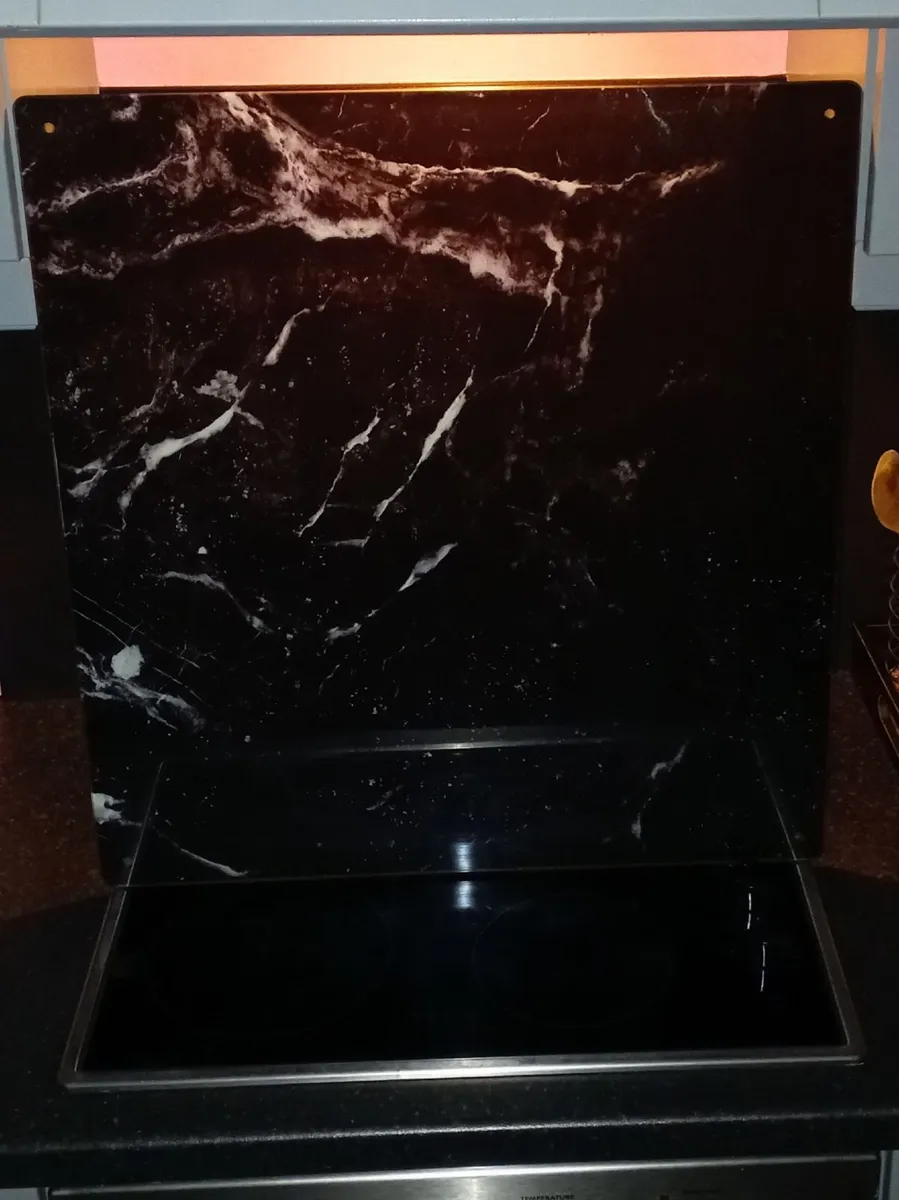 Kitchen glass splashback - Image 2