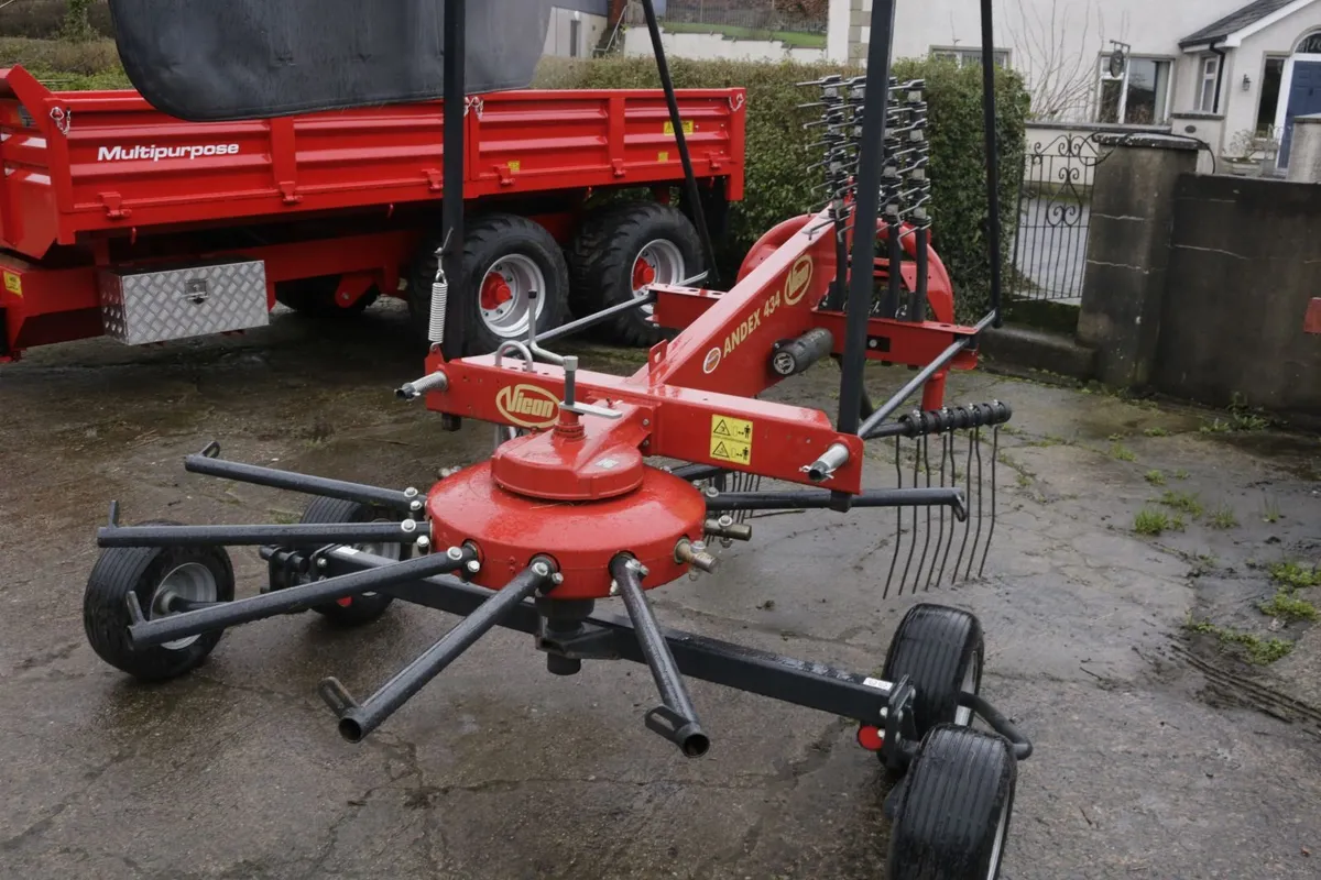 vicon rake and haybob - Image 1