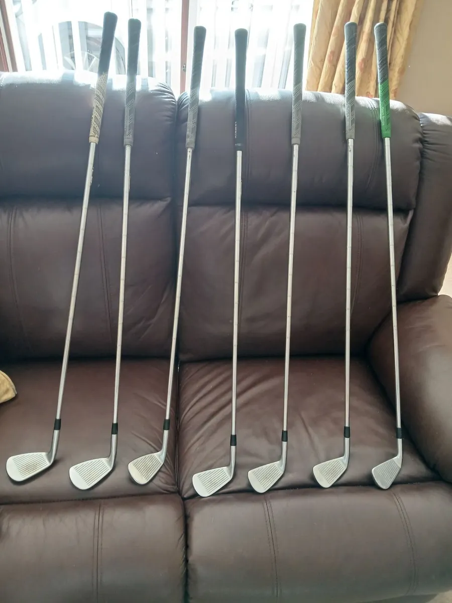 Titleist 716cb irons - Image 1