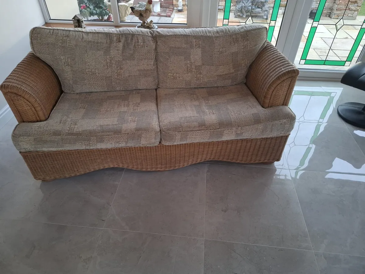 Wicker 2 seater chair and wicker armchair - Image 3