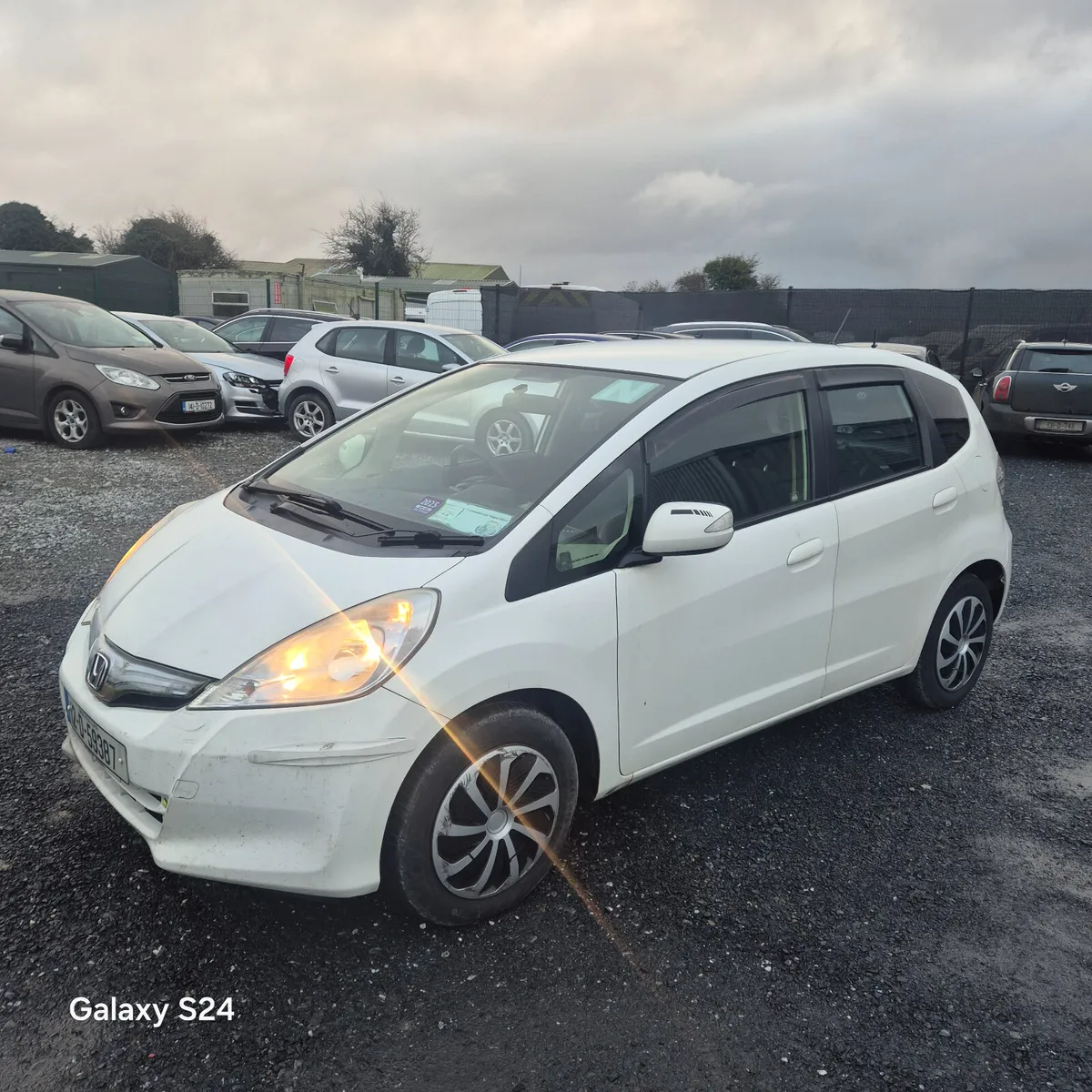 2012 honda fit hybrid - Image 1