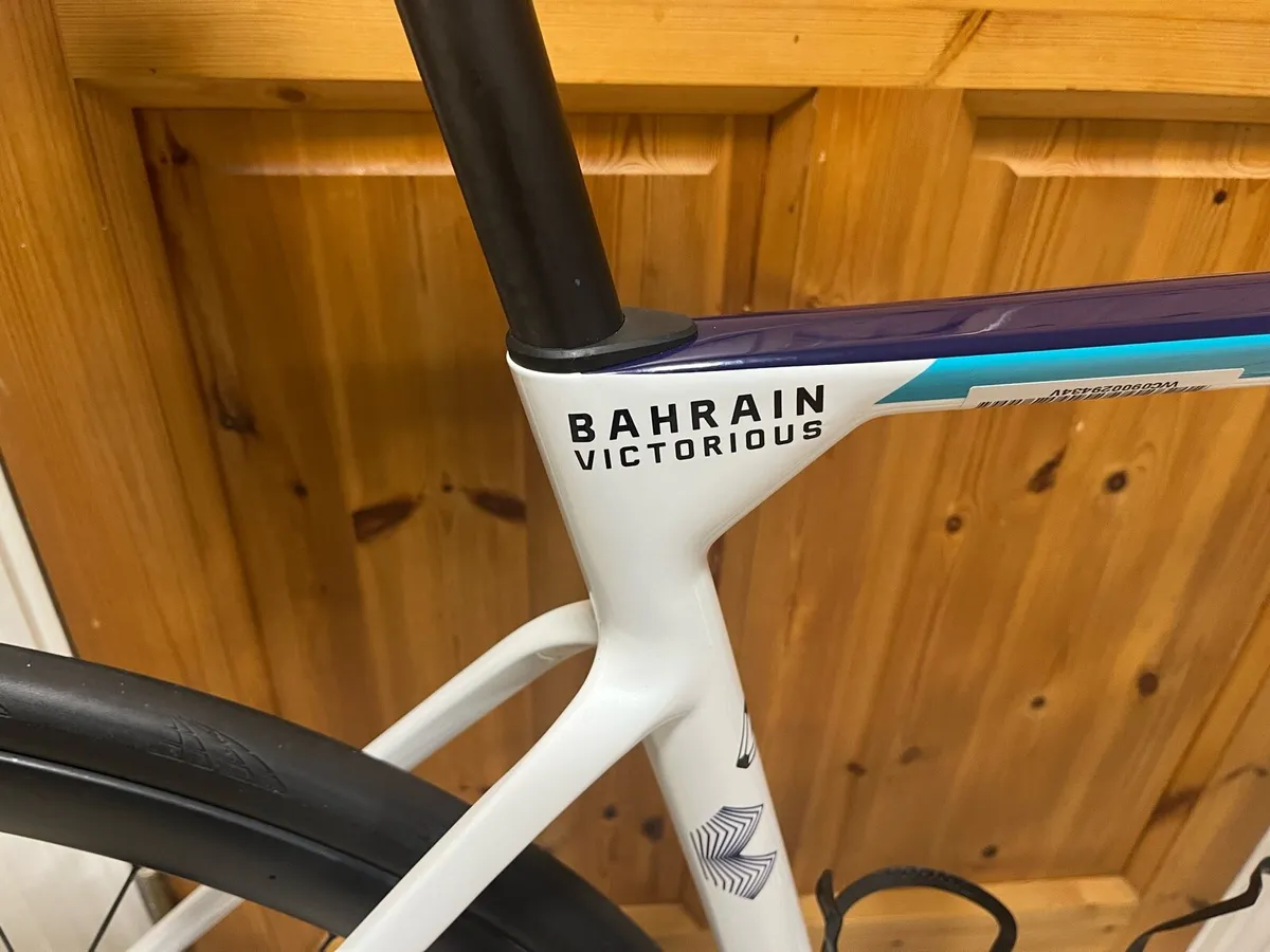 Merida Team Bahrain Victorious - Image 2