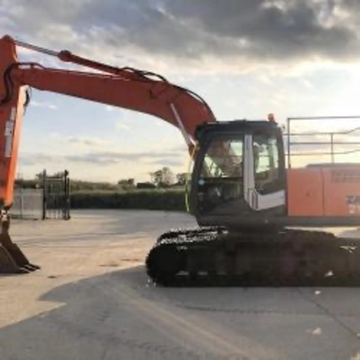 2007 hitachi zx210-3 - Image 2