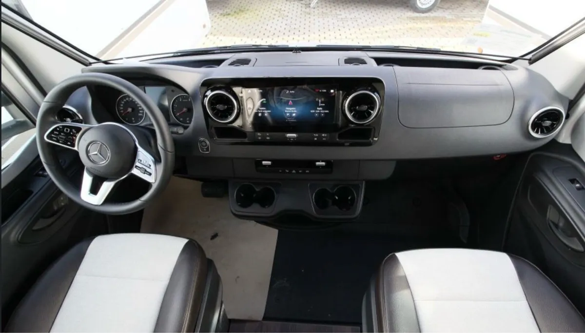 Weinsberg CaraCompact Suite MB 640 MEG Edition Pep - Image 4