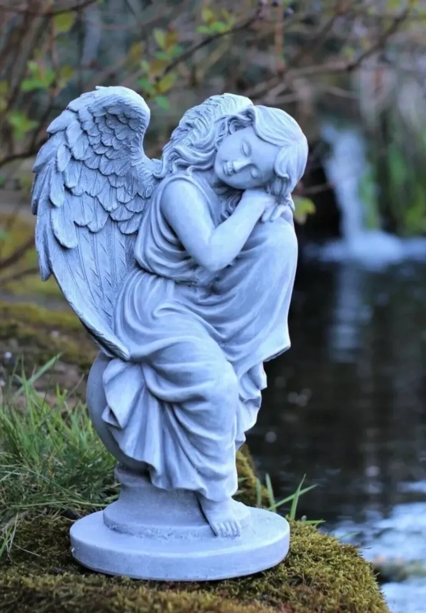 Angel Figurine Statue Outdoor Garden Ornament NEW - Image 1