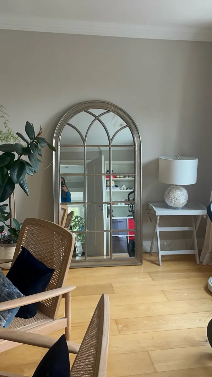 Mindy browns mirror - Image 1