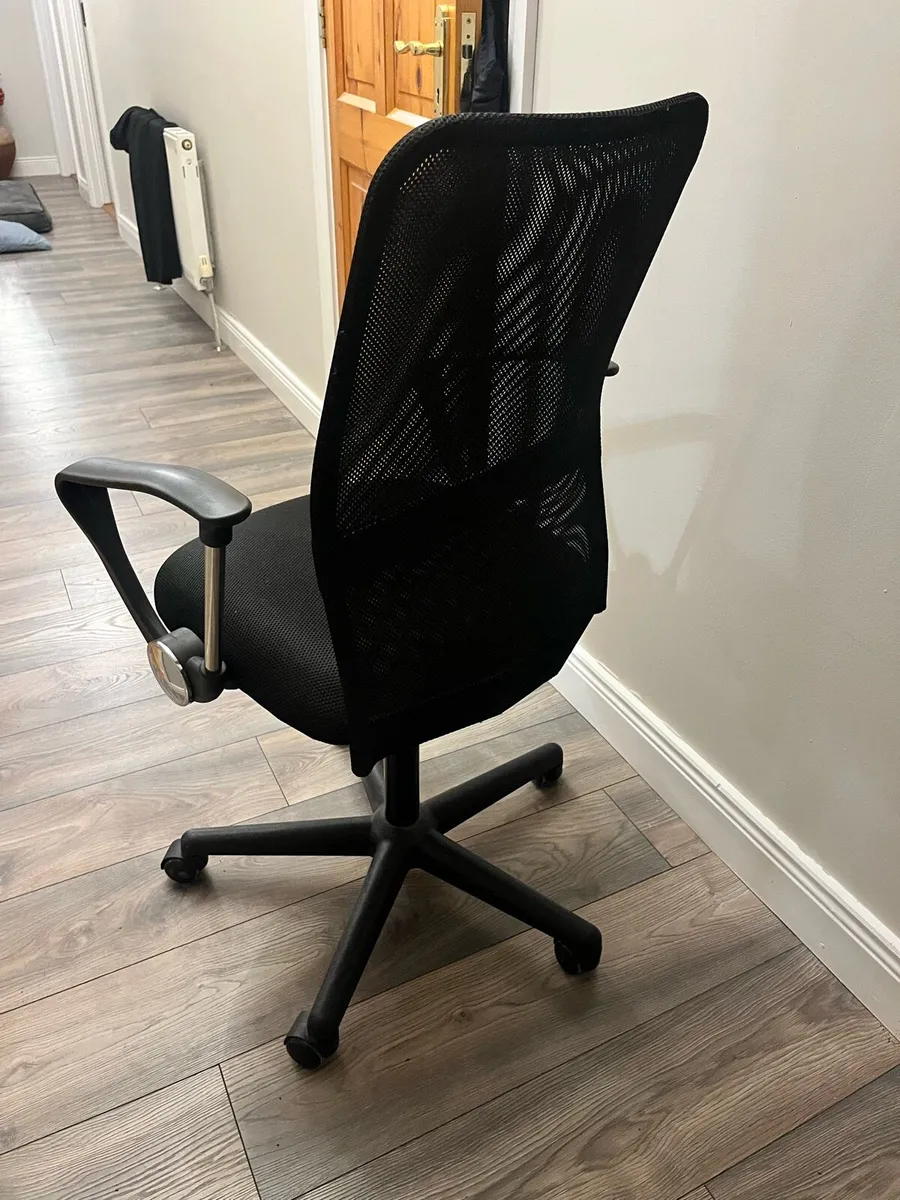 Office / Desk Wheelie Chair - Image 2