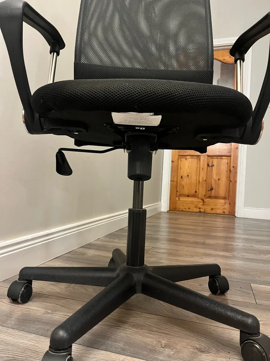 Office / Desk Wheelie Chair - Image 3