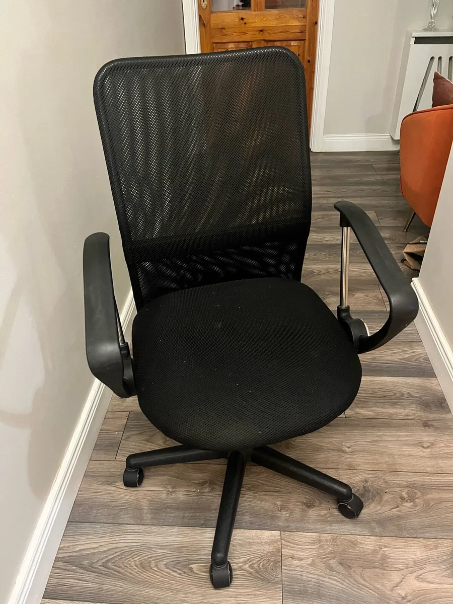 Office / Desk Wheelie Chair - Image 4