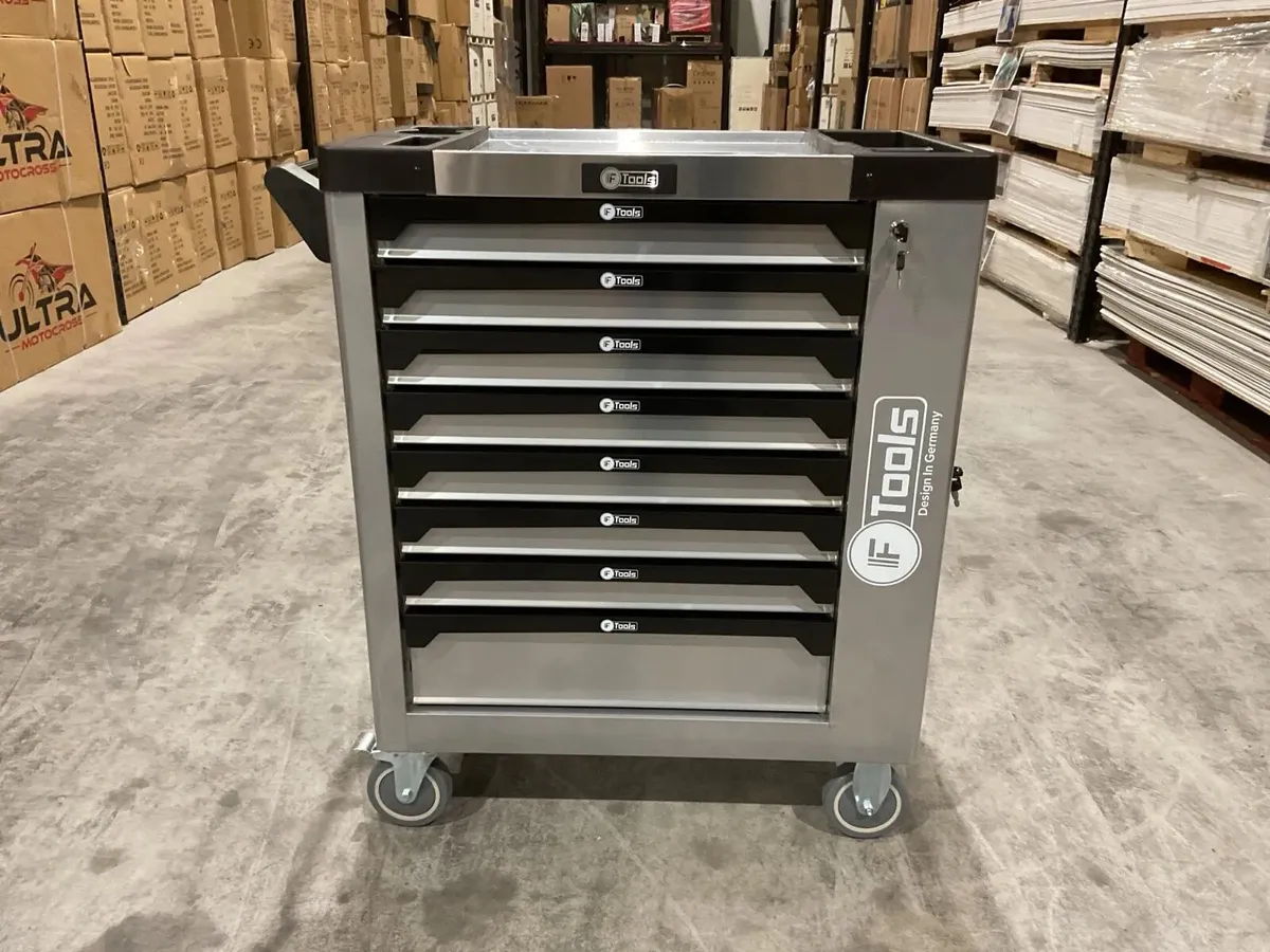 BRAND NEW 8 DRAWER TOOL CHEST FULL OF TOOLS - Image 2