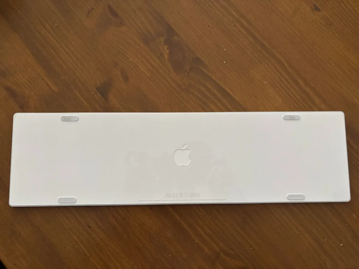 Apple Magic Keyboard + Magic Mouse - Image 3