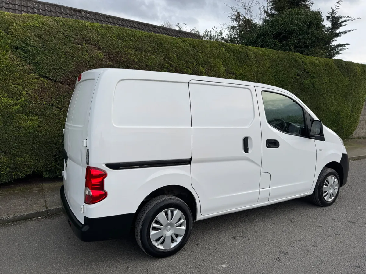 Nissan NV200 - Image 4