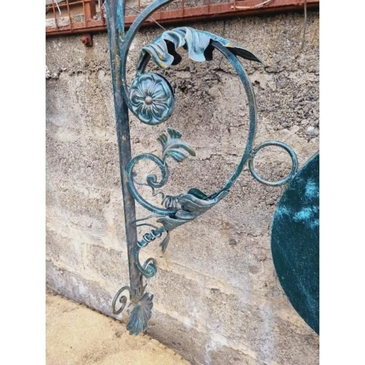 Ornate Metal Wall Bracket KAS744 - Image 3