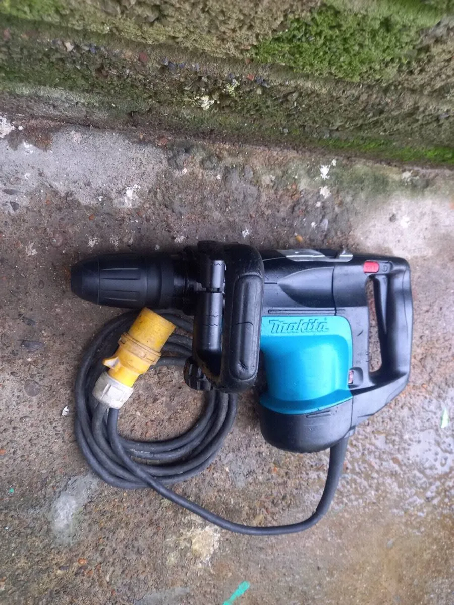 Makita Concrete Breaker - Image 3